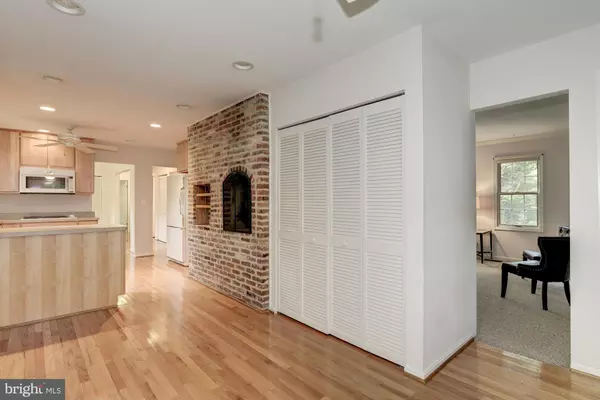 Kensington, MD 20895,3207 OBERON ST