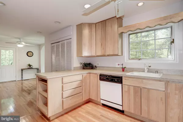 Kensington, MD 20895,3207 OBERON ST