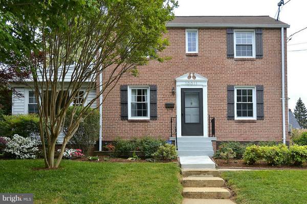 10011 RAYNOR RD, Silver Spring, MD 20901