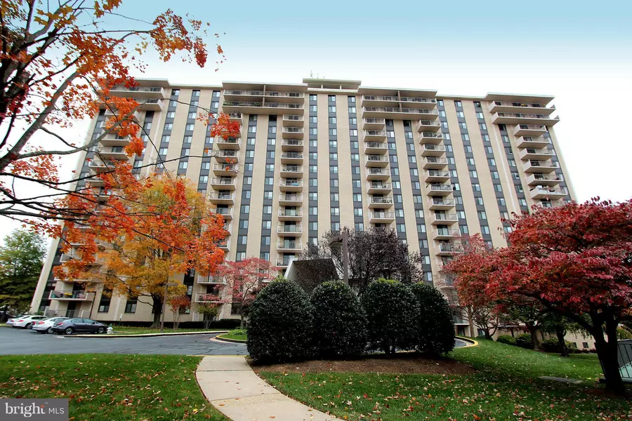 7420 WESTLAKE TER #1510, Bethesda, MD 20817