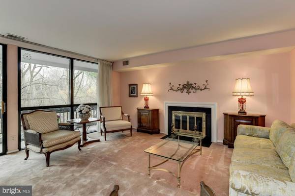 4956 SENTINEL DR #9-206, Bethesda, MD 20816