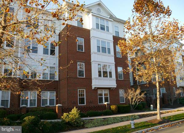 503 KING FARM BLVD #104, Rockville, MD 20850