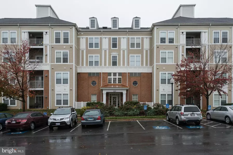 100 WATKINS POND BLVD #2-204, Rockville, MD 20850