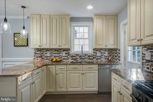 Silver Spring, MD 20910,709 DARTMOUTH AVE