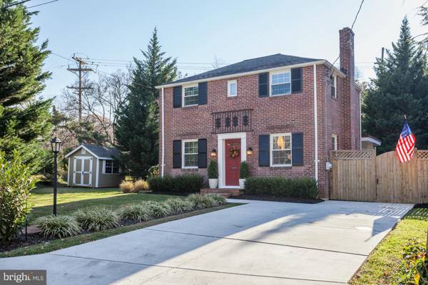 4900 GREENWAY DR, Bethesda, MD 20816