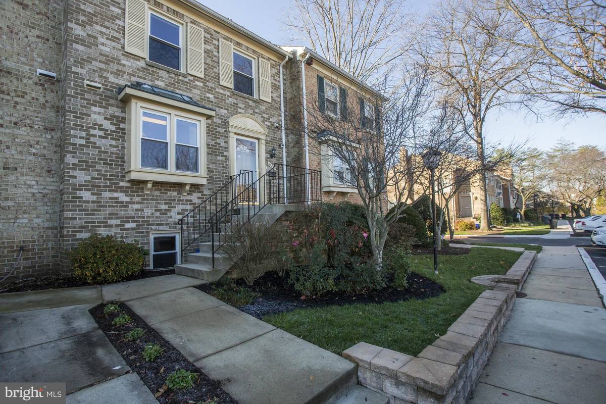 Bethesda, MD 20817,10203 ARIZONA CIR #38