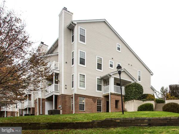 981 HILLSIDE LAKE TER #901, Gaithersburg, MD 20878