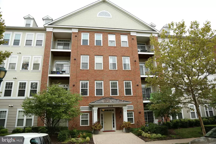 502 KING FARM BLVD #305, Rockville, MD 20850