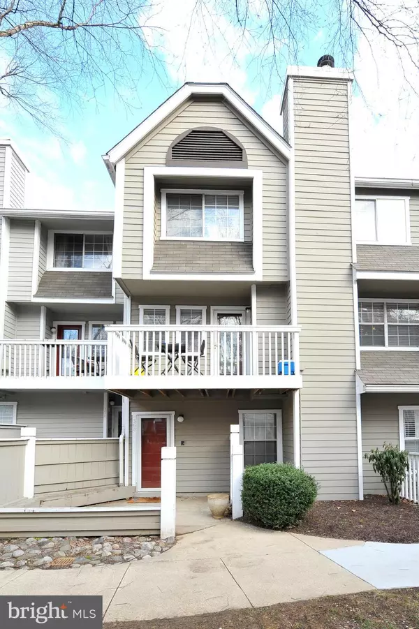 5801 INMAN PARK CIR #360, Rockville, MD 20852