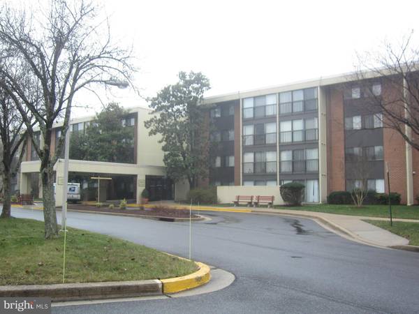 2921 LEISURE WORLD BLVD N #1-221, Silver Spring, MD 20906