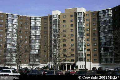 Silver Spring, MD 20906,15107 INTERLACHEN DR #2-705