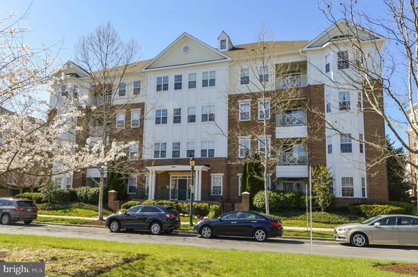 403 KING FARM BLVD #101, Rockville, MD 20850