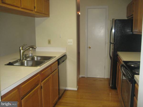 Silver Spring, MD 20906,2703 LEAF DROP CT #8-17