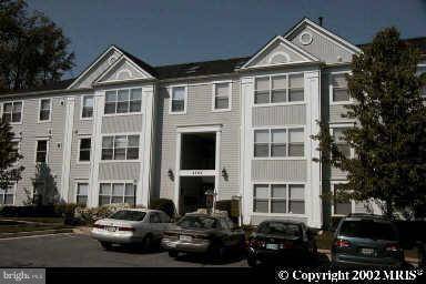 Silver Spring, MD 20906,2703 LEAF DROP CT #8-17