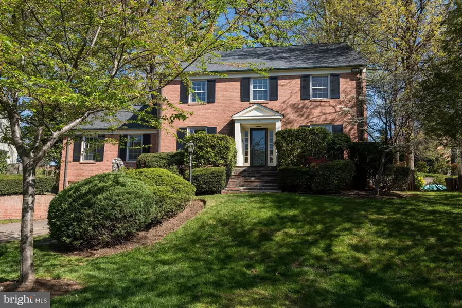 5905 SEARL TER, Bethesda, MD 20816