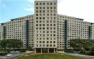 10401 GROSVENOR PL #213, Rockville, MD 20852