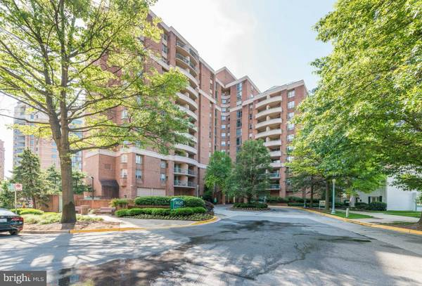 4808 MOORLAND LN #910, Bethesda, MD 20814