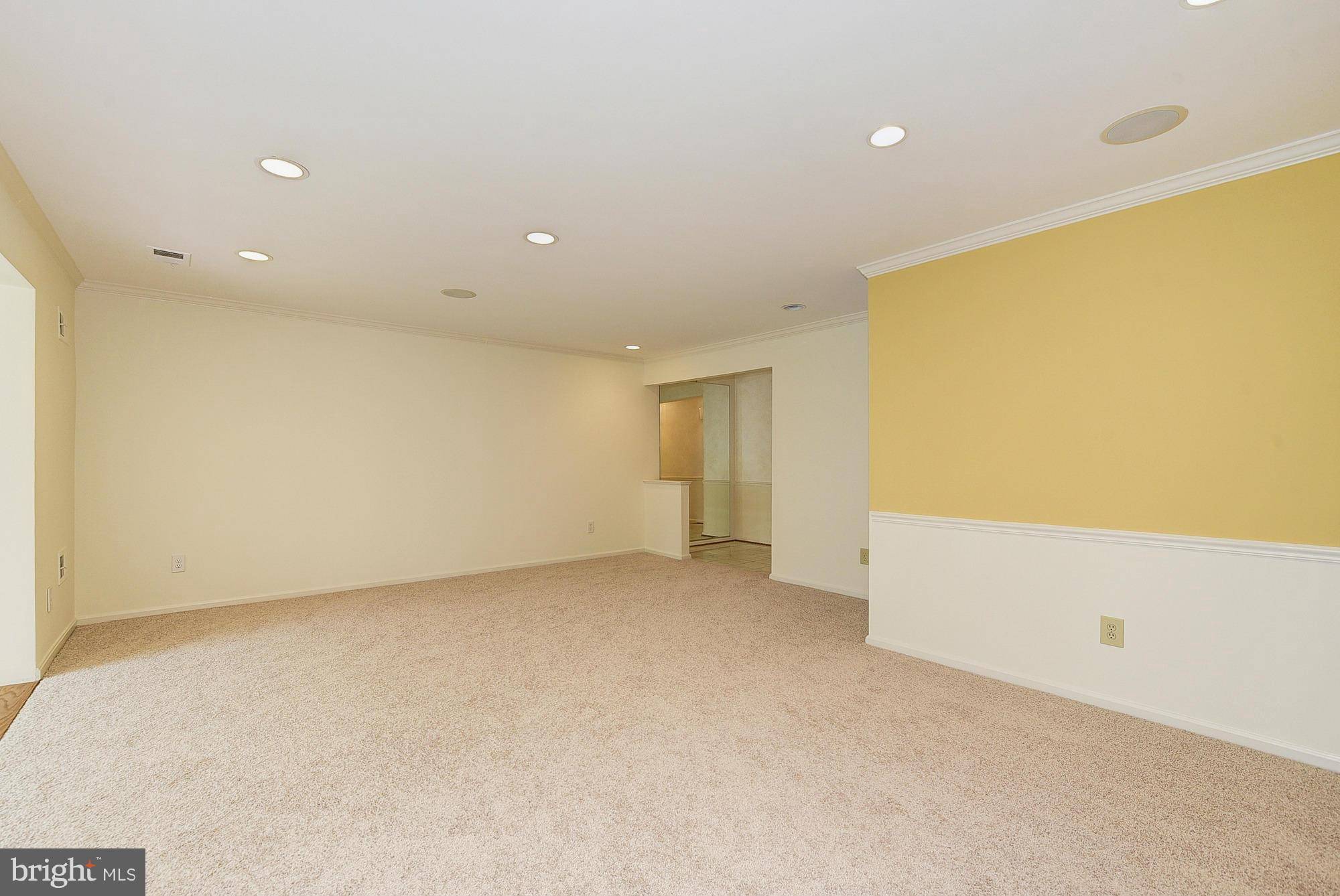 Rockville, MD 20852,5713 BREWER HOUSE CIR #202