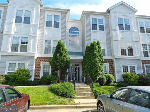 9701 LEATHERFERN TER #302, Montgomery Village, MD 20886