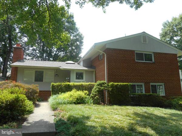 5010 ELSMERE PL, Bethesda, MD 20814