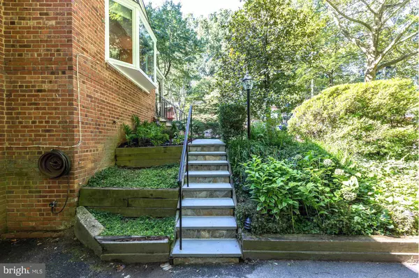 Kensington, MD 20895,3124 HOMEWOOD PKWY