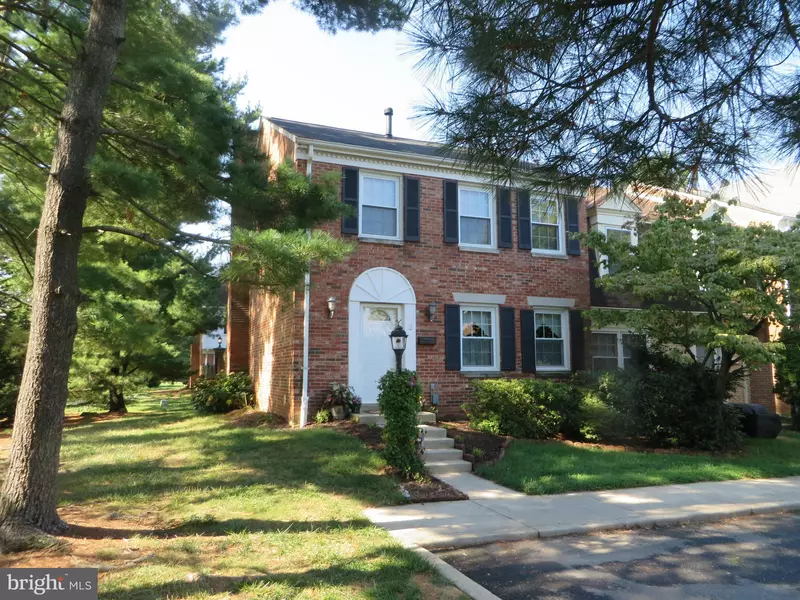 2 IRISH CT, Gaithersburg, MD 20878