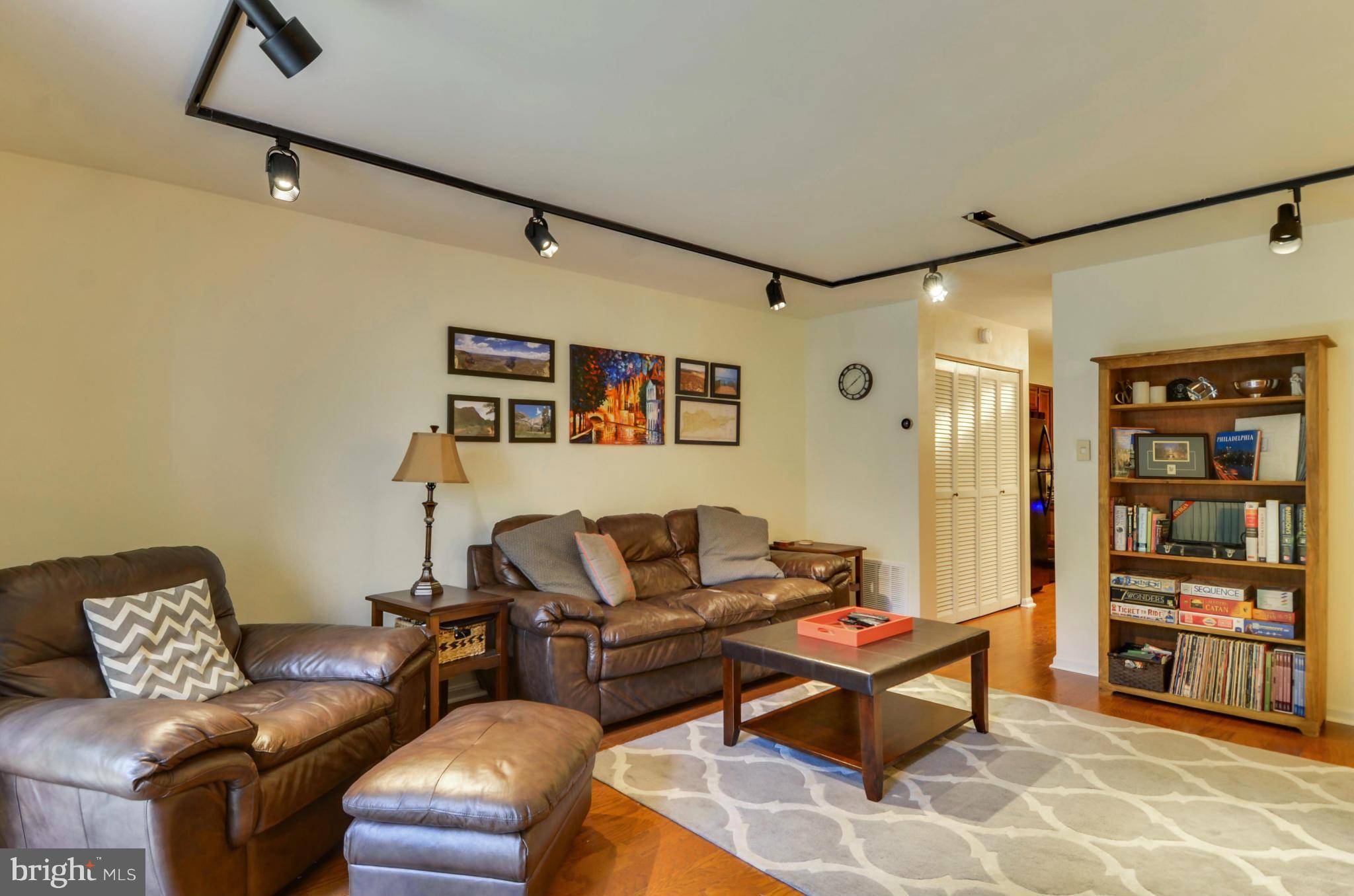 Bethesda, MD 20814,5141 DUDLEY LN #46