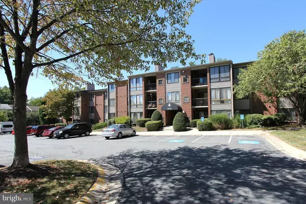 18200 SWISS CIR #2-202, Germantown, MD 20874