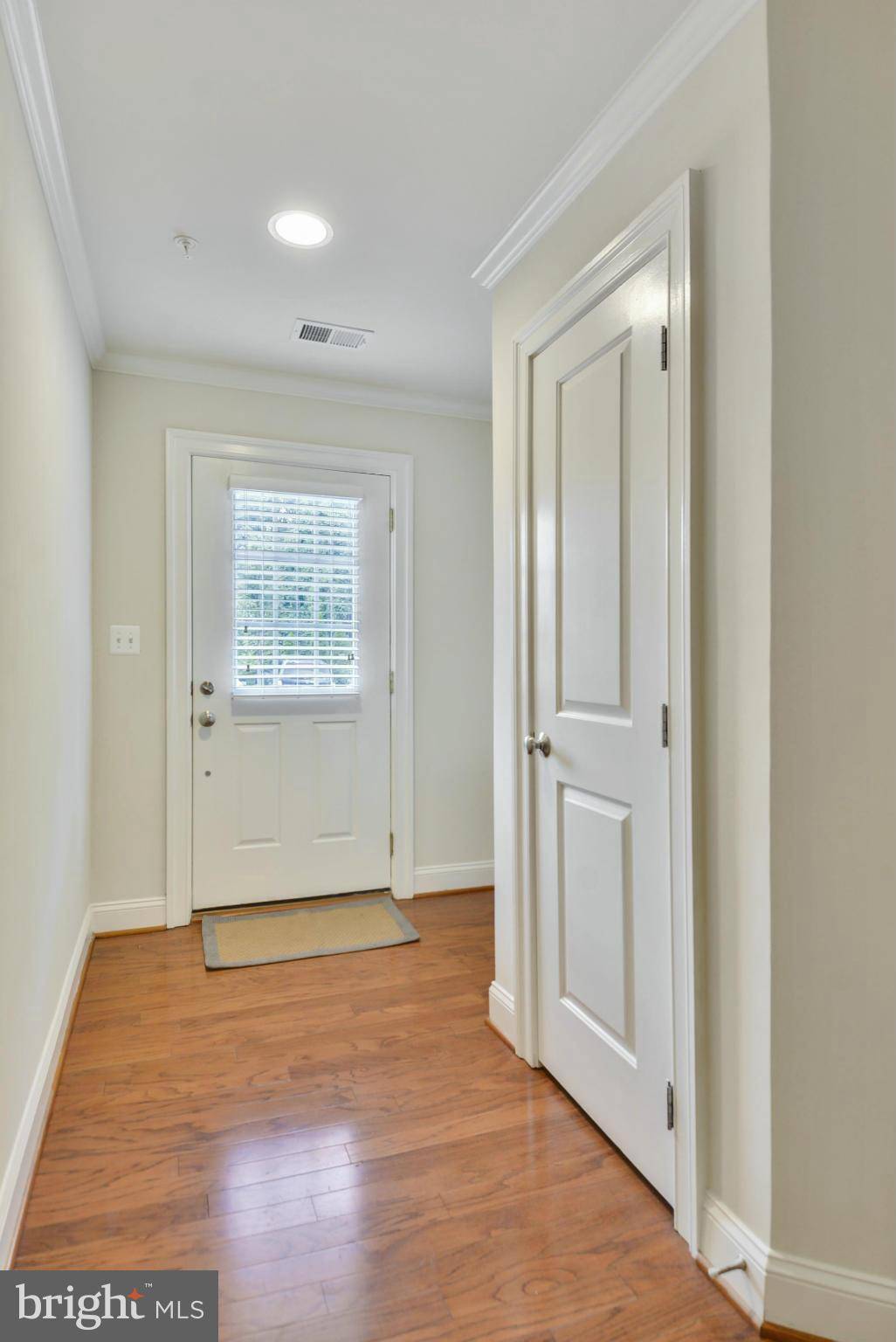Silver Spring, MD 20901,711 GLOUSTER KNOLL DR