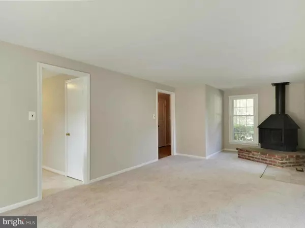 Gaithersburg, MD 20886,9400 CHIMNEY WAY