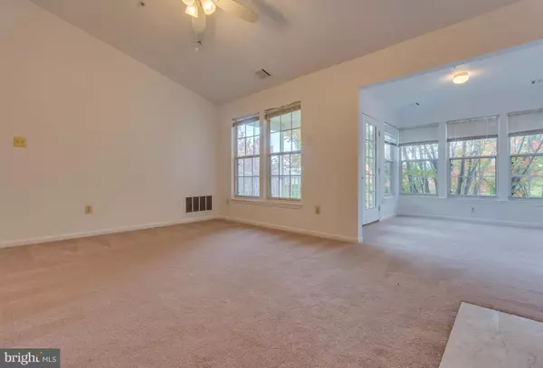 Germantown, MD 20874,13112 BRIARCLIFF TER #5-112