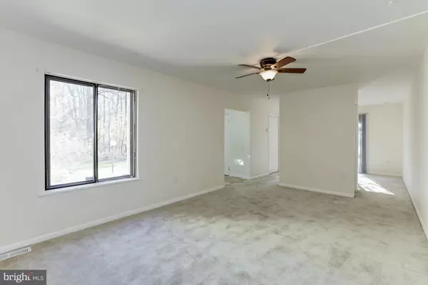 Gaithersburg, MD 20877,34 FEDERAL CT #49