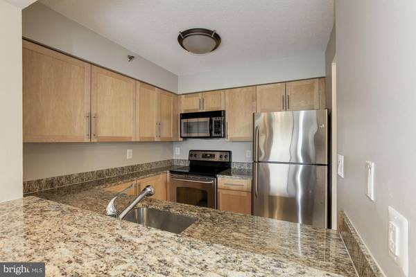 Rockville, MD 20852,10101 GROSVENOR PL #803