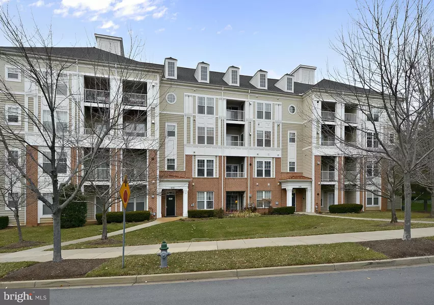 101 WATKINS POND BLVD #4-203, Rockville, MD 20855