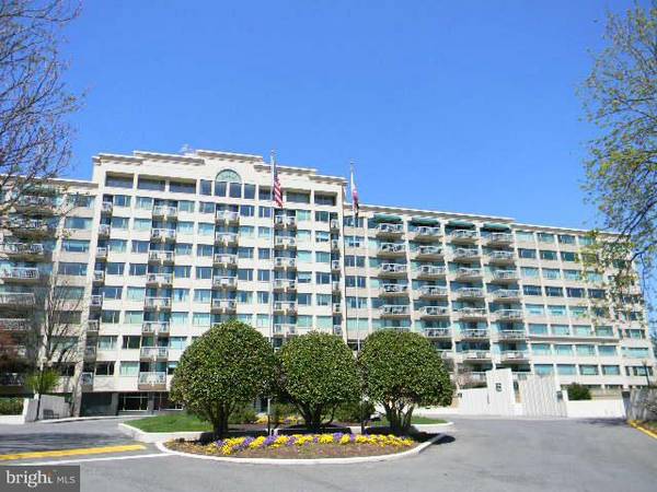 5450 WHITLEY PARK TER #HR-201, Bethesda, MD 20814