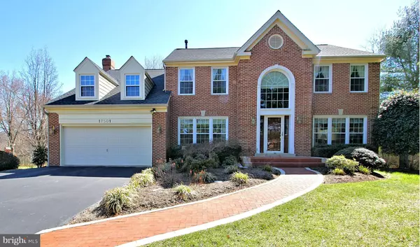 17501 APPLEWOOD LN, Rockville, MD 20855