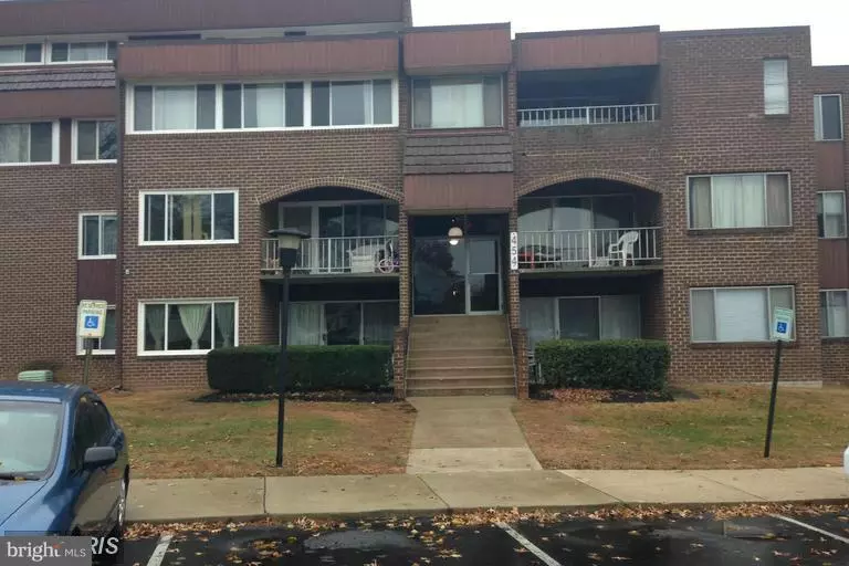 454 GIRARD ST #202, Gaithersburg, MD 20877