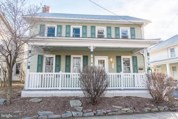 654 E MAIN ST, Lititz, PA 17543