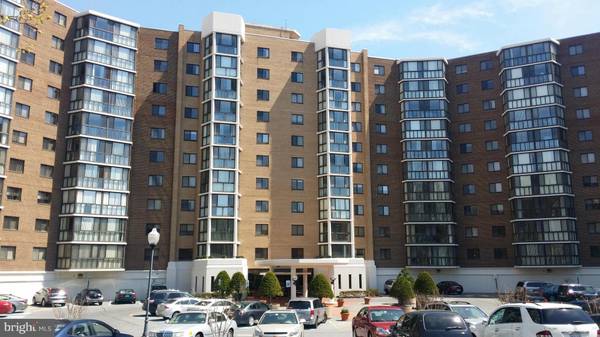 15100 INTERLACHEN DR #4-322, Silver Spring, MD 20906