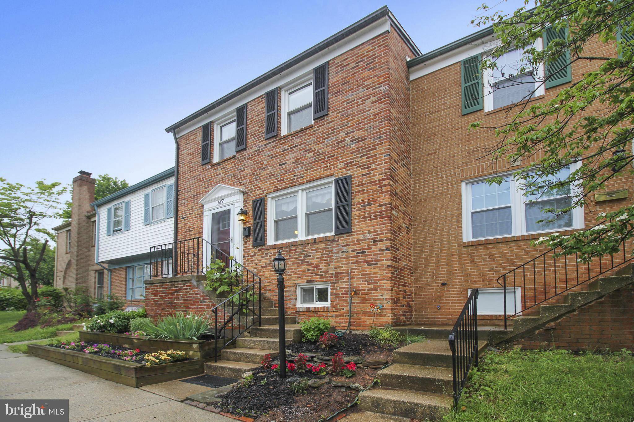 Gaithersburg, MD 20878,187 GOLD KETTLE DR