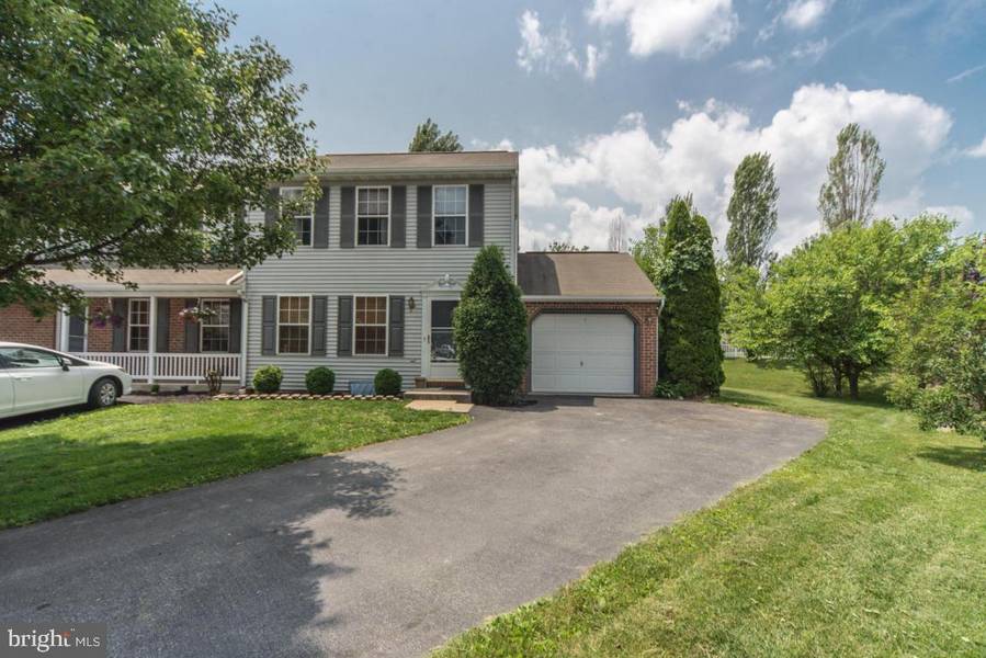 236 CHELMSFORD DR, Marietta, PA 17547