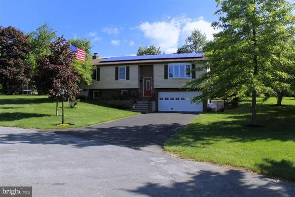 3 W CHRISTOPHER CT, Hummelstown, PA 17036