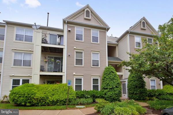 15313 DIAMOND COVE TER #9-8, Rockville, MD 20850