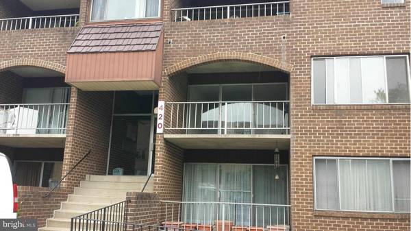 420 GIRARD ST #104, Gaithersburg, MD 20877