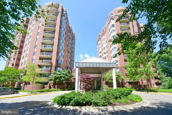 5802 NICHOLSON LN #2-401, Rockville, MD 20852