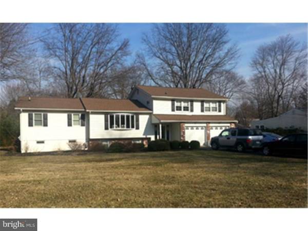 239 VALLEY DR, Yardley, PA 19067