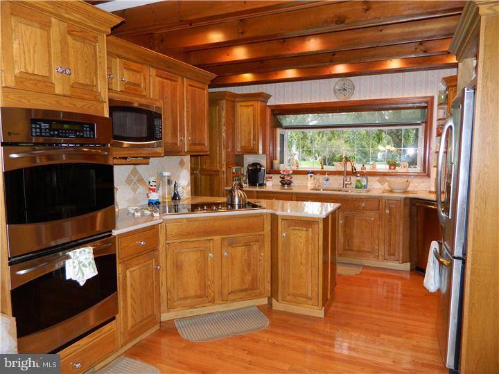 Yardley, PA 19067,902 BIG OAK RD