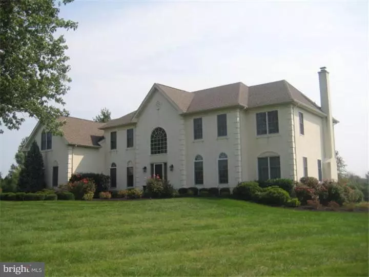 11 MARTINDELL DR, Newtown, PA 18940