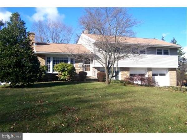 8 SANDY DR, Yardley, PA 19067