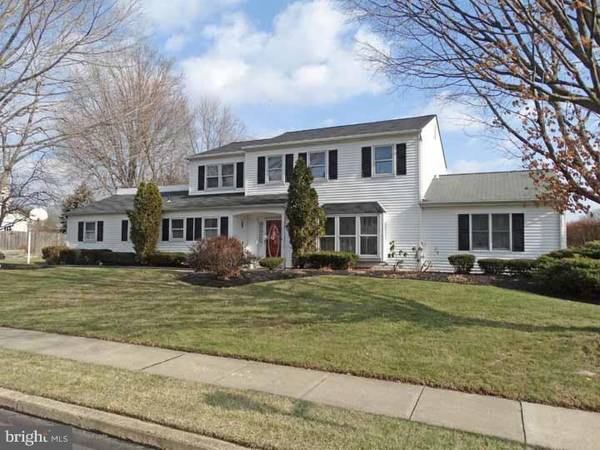 337 MAPLE POINT DR, Langhorne, PA 19047